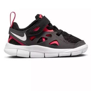 Nike Free Run 2 "Black/White/Siren Red/Medium Ash" Toddler Boys' Shoe 5C EUC